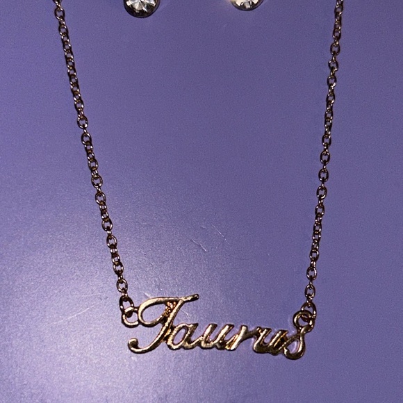 Claire's Gold Taurus Necklace Set - Picture 3 of 3